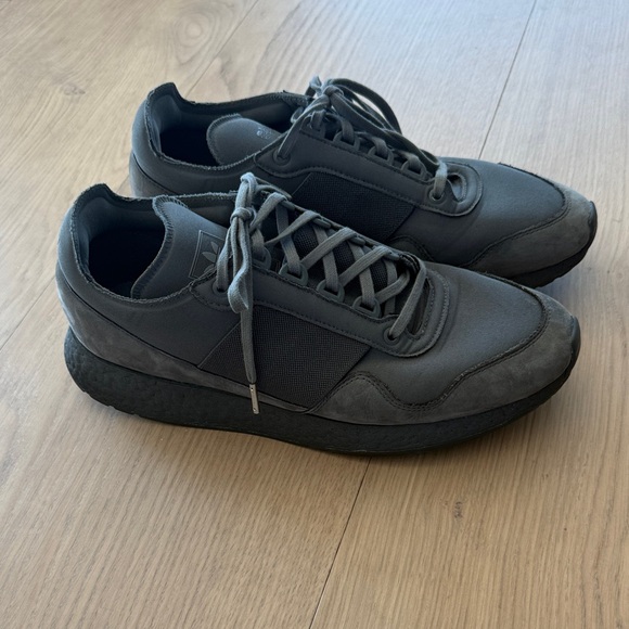 Adidas Men's Daniel Arshan New York Presents dark gray 11.5 - Picture 3 of 11